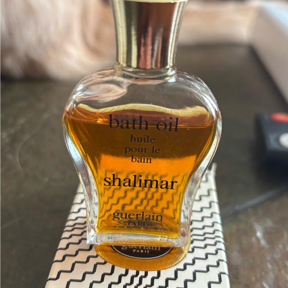 Mother’s Day Special Vintage Shalimar film spray body lotion and bath oil set. - Picture 2 of 8